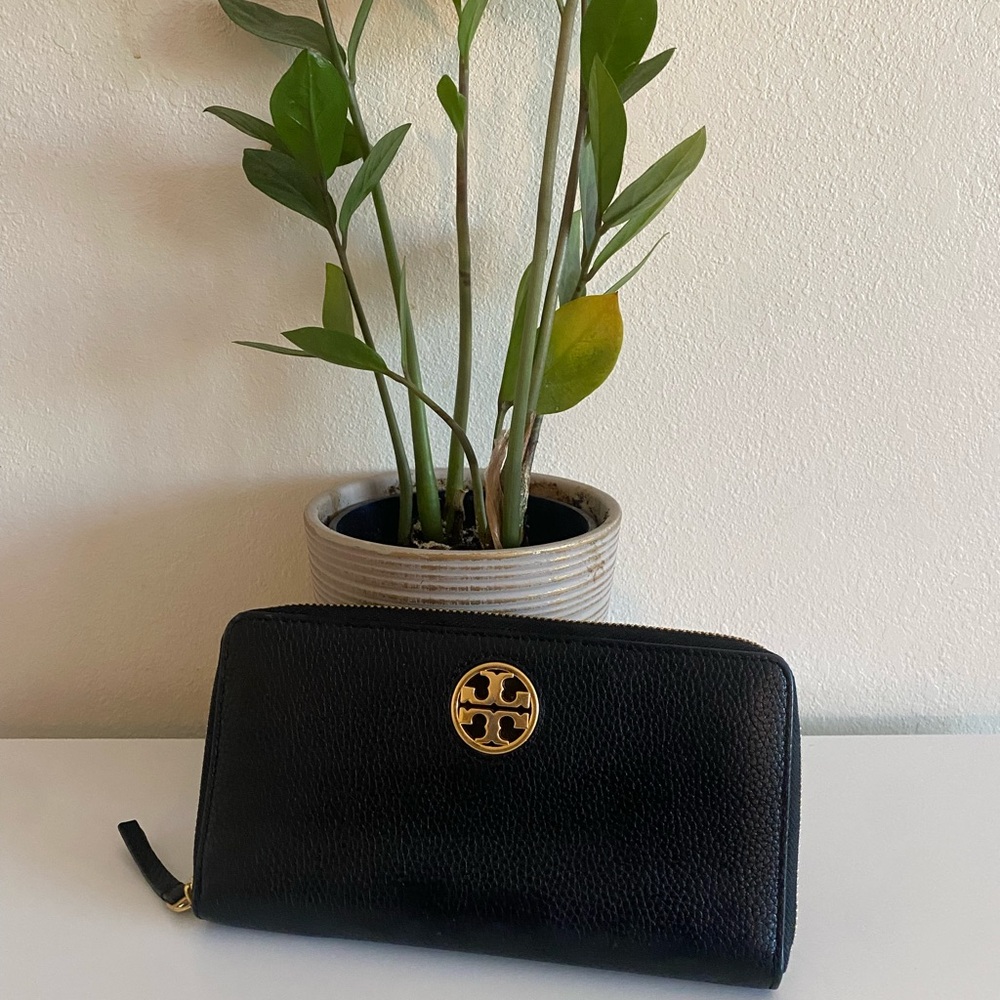 Tory Burch Black Wallet